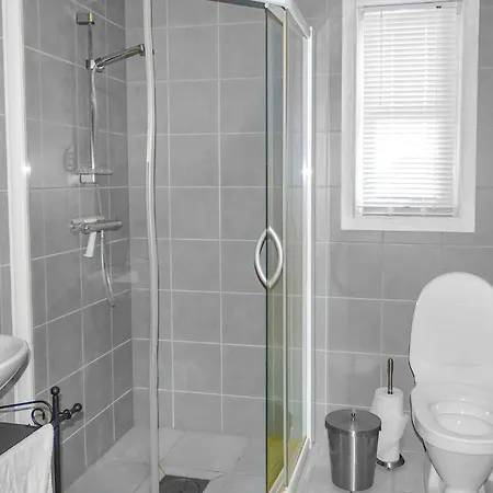 Five-bedroom In * Vikeså